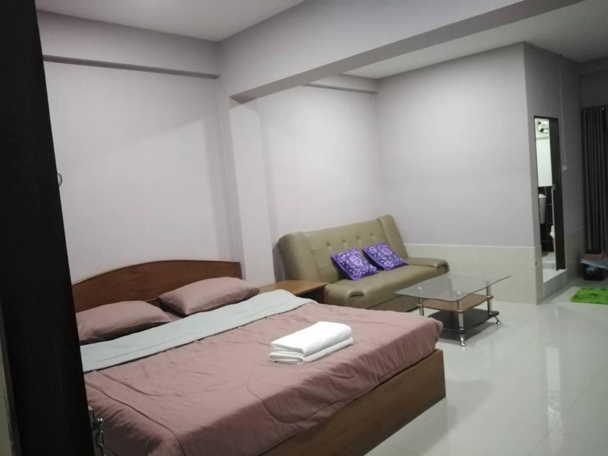Hug Me Guesthouse Pattaya ภายนอก รูปภาพ